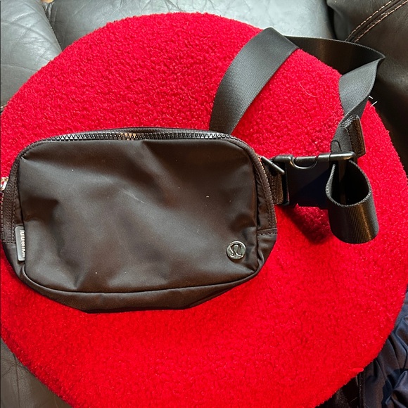 lululemon athletica Handbags - lululemon athletica Black Belt Bag